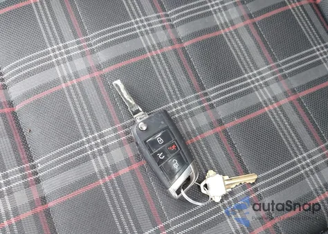 2015 Volkswagen Golf Gti 2.0T S 4-Door z USA, uszkodzony, nr VIN 3VW5T7AU8FM073563